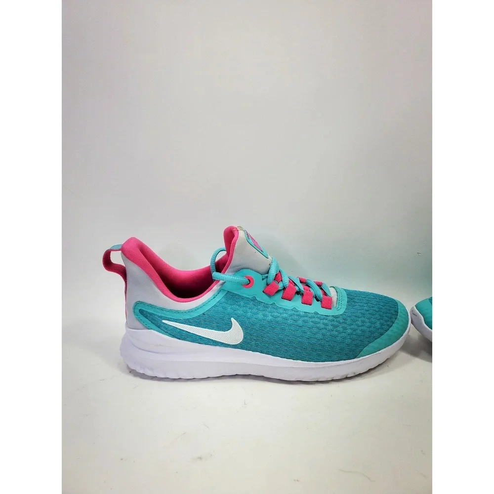 Nike renew rival